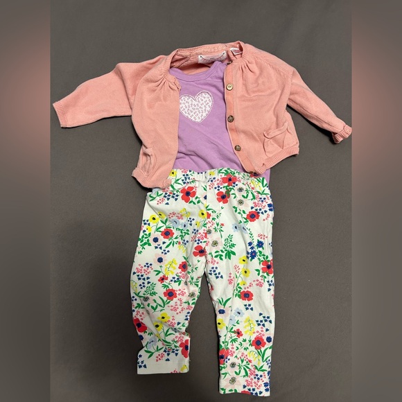 3-6 Month Old Baby Capsule Clothing Set - Picture 8 of 11